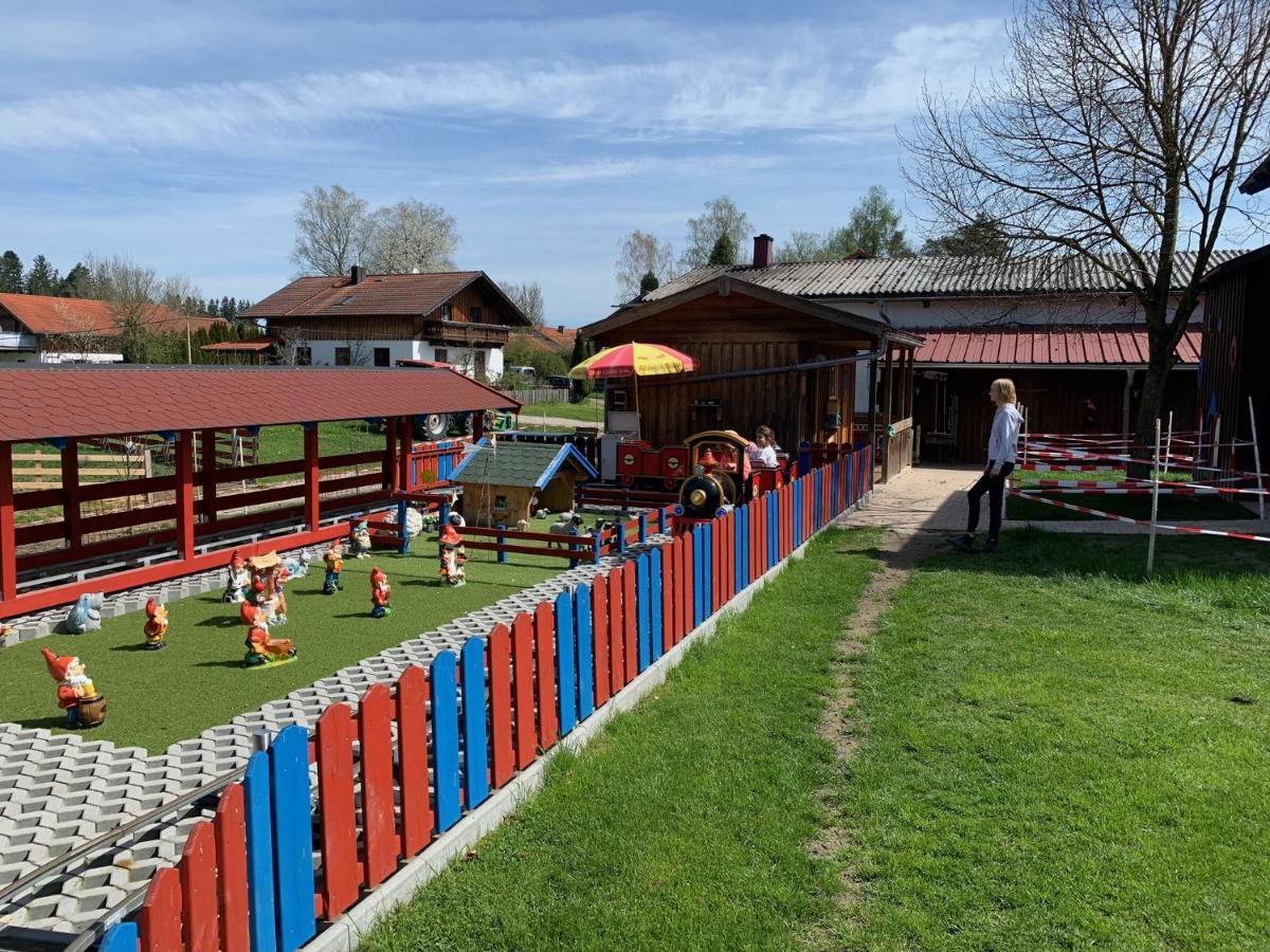 Ferienhaus Spielburg Altötting Exteriör bild